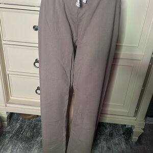 Perfectwhitetee Women’s Taupe Sweatpants + Sweatshirt ‼️COMBO ‼️